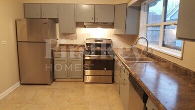 424 W Moreland Ave in Addison, IL - Building Photo - Building Photo