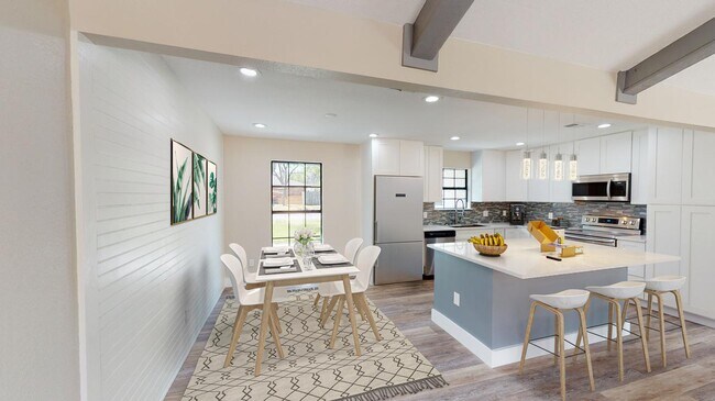 204 Tower Dr in Round Rock, TX - Foto de edificio - Building Photo