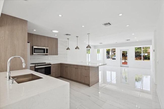 property at 2201 NE 9th Ave