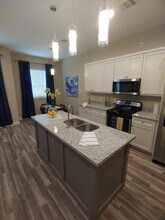 4926 Weeping Willow Rd in Houston, TX - Building Photo - Building Photo