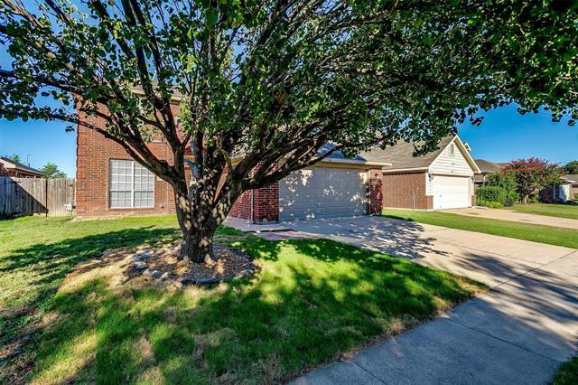 6948 Lomo Alto Dr in Fort Worth, TX - Foto de edificio - Building Photo