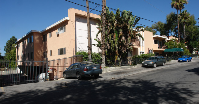 Samoan Apartments in Tujunga, CA - Foto de edificio - Building Photo