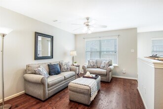 1648 Grable Cove Ln in Spring, TX - Foto de edificio - Building Photo