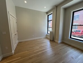 51 Sewall Ave, Unit 110 in Brookline, MA - Building Photo - Building Photo