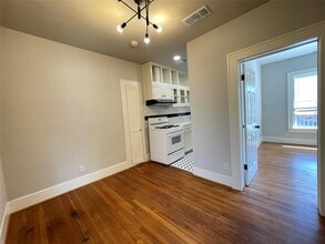 1201 W Gray St in Houston, TX - Building Photo - Building Photo