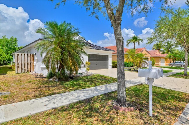 4470 SW 153rd Ave in Miramar, FL - Building Photo - Building Photo