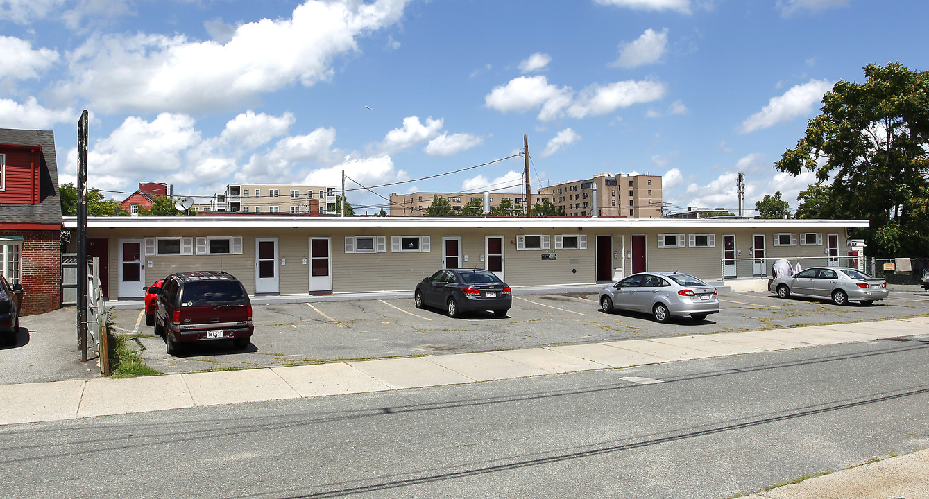 4 Mill St in Peabody, MA - Foto de edificio