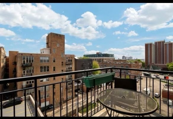 property at 6 S Laflin St