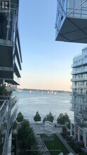 39 Queens Quay E in Toronto, ON - Building Photo - Building Photo