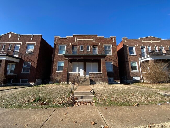 5023 S Broadway, Unit 5023A