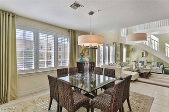 600 5th Ave S in Naples, FL - Building Photo - Building Photo