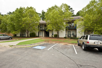 Arnold Pointe Apartments in Monroe, GA - Foto de edificio - Building Photo