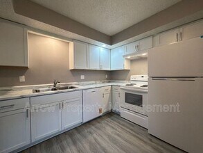 660 S 20th St in Lincoln, NE - Foto de edificio - Building Photo