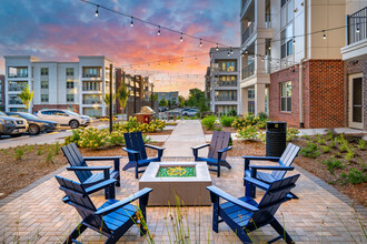 District Midtown in Greenville, SC - Foto de edificio - Building Photo