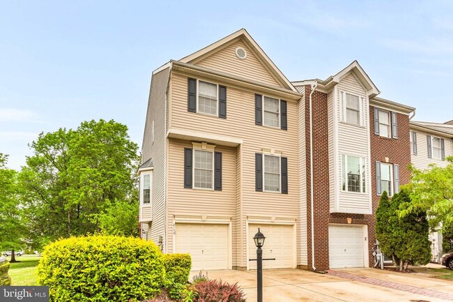 property at 2152 Millhaven Dr
