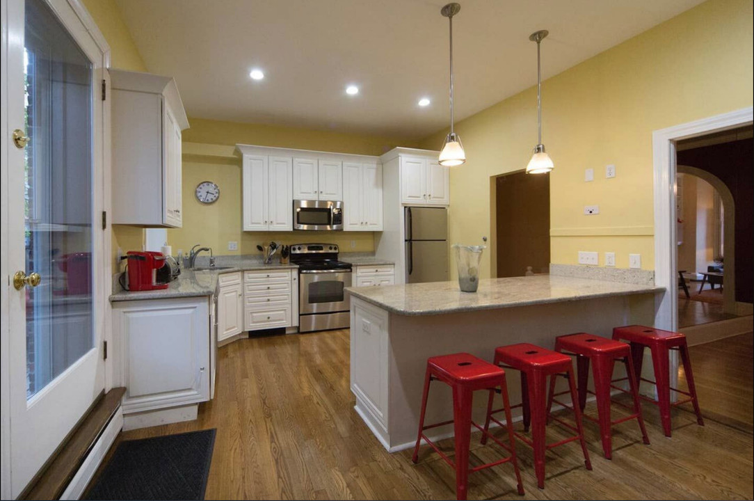 8 Symphony Rd in Boston, MA - Building Photo