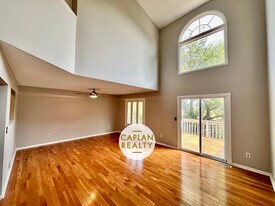 255 Pine Rock Ave in Hamden, CT - Building Photo