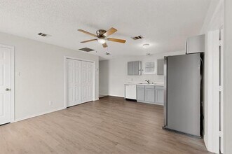 150 Lobo Ln in Little Elm, TX - Building Photo - Building Photo