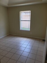 1906 Horsetail Fls, Unit B in Edinburg, TX - Foto de edificio - Building Photo