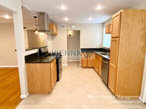 5280 5th St in Rocklin, CA - Foto de edificio - Building Photo