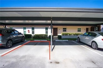 6531 SE Federal Hwy in Stuart, FL - Building Photo - Building Photo