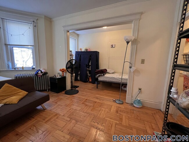 property at 16 Queensberry St