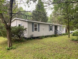 34 Meadowlark Dr in Ithaca, NY - Building Photo