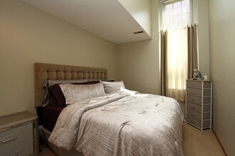 1223 N 9th St, Unit 103 in Lincoln, NE - Foto de edificio - Building Photo