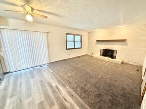 5945 Frank Ave NW in North Canton, OH - Foto de edificio - Building Photo