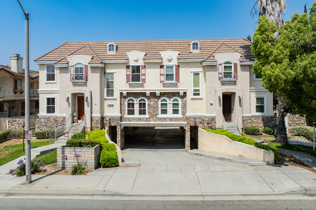 1029 Sunset Blvd in Arcadia, CA - Foto de edificio - Building Photo