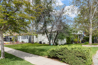 72 El Nido Ave in Pasadena, CA - Foto de edificio - Building Photo