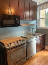 64 W Gowen Ave in Philadelphia, PA - Building Photo - Building Photo