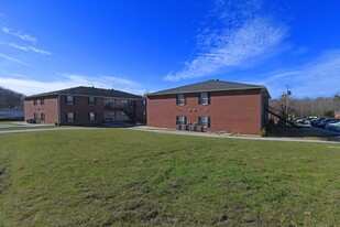 The Elena Apartment Homes in Newport, TN - Foto de edificio - Building Photo