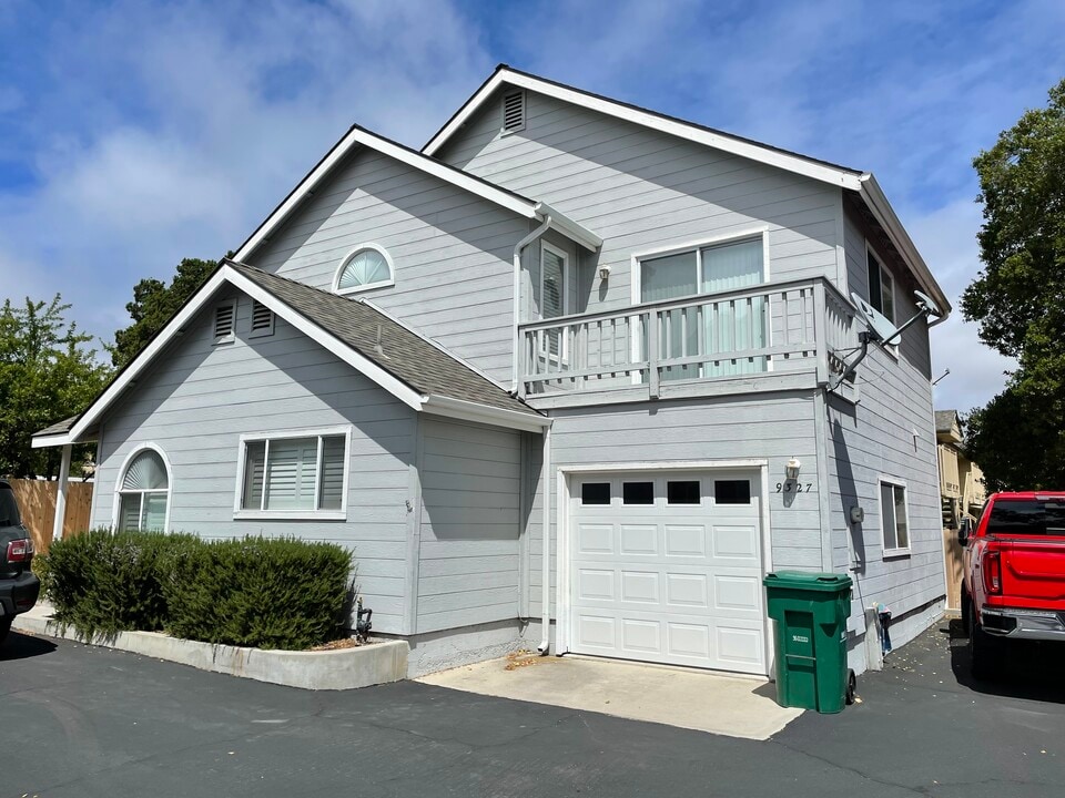 9327 Musselman Dr in Atascadero, CA - Building Photo