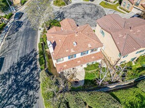 25352 Avanti Ct in Stevenson Ranch, CA - Foto de edificio - Building Photo