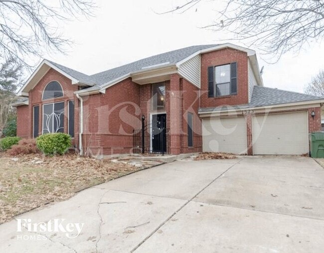 1523 Stratford Dr