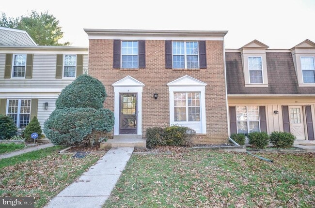 property at 8 Hines Ct