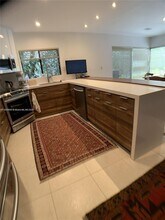 11832 SW 79th Terrace in Miami, FL - Foto de edificio - Building Photo