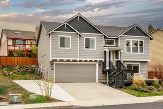 20665 Tango Creek Ave in Bend, OR - Building Photo - Building Photo