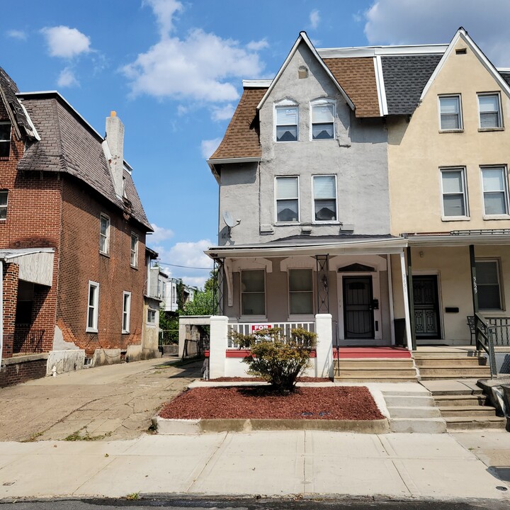 3631 N 22nd St, Unit 1st floor front in Philadelphia, PA - Building Photo