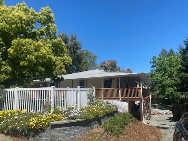 619 E J St in Benicia, CA - Building Photo - Building Photo