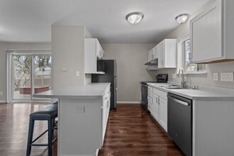 W6157 Aerotech Dr in Appleton, WI - Building Photo - Building Photo