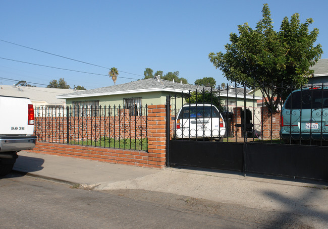 2343-2349 Smythe Ave in San Ysidro, CA - Building Photo - Building Photo