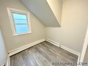 8-10 oakland St., Unit 1 in Boston, MA - Foto de edificio - Building Photo