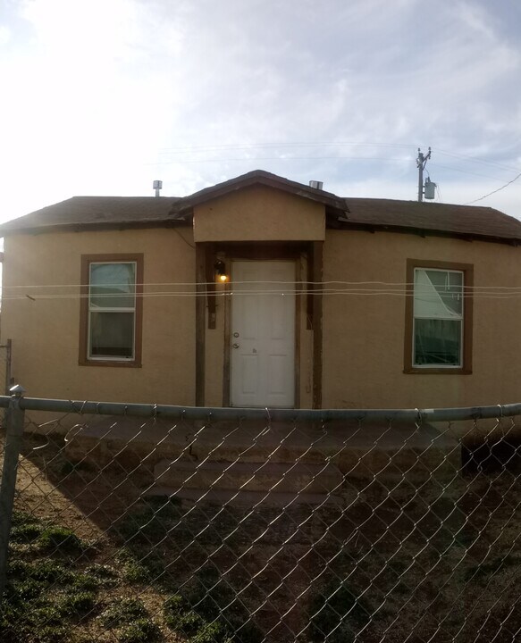 1104 1/2 Wallace St in Clovis, NM - Building Photo