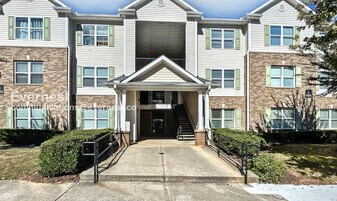 3203 Fairington Ridge Cir in Stonecrest, GA - Building Photo