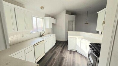 2621 Ash Creek in Mesquite, TX - Building Photo - Building Photo