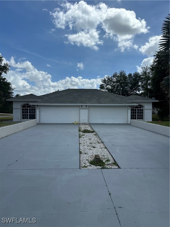 5401 Banning St in Lehigh Acres, FL - Building Photo - Building Photo