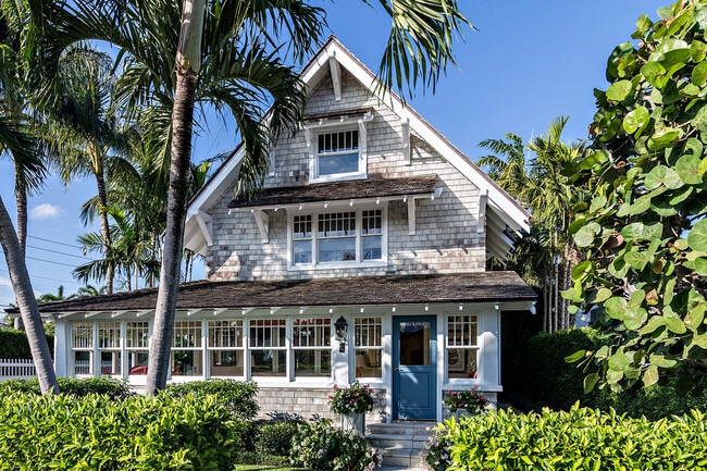 357 Seabreeze Ave in Palm Beach, FL - Building Photo - Building Photo