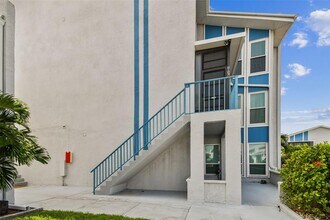 315 Medallion Blvd in Madeira Beach, FL - Building Photo - Building Photo